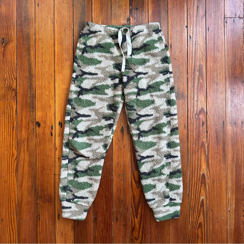Green camo fleece sharpa relax pants Small